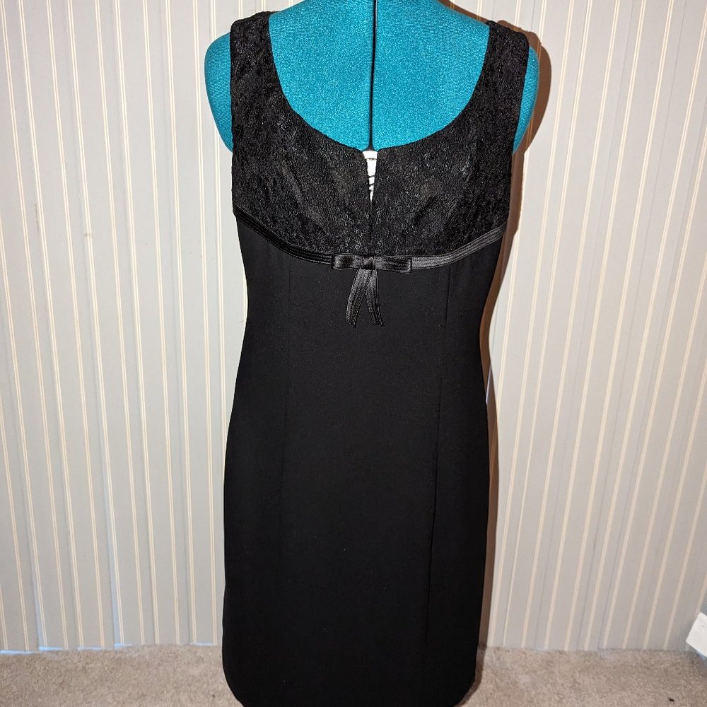 Semi-Formal Black Dress, Size 6. Beautiful!